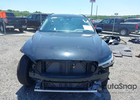 2025 Volvo Xc60 Plus z USA, uszkodzony, nr VIN YV4M12RC0S1149901